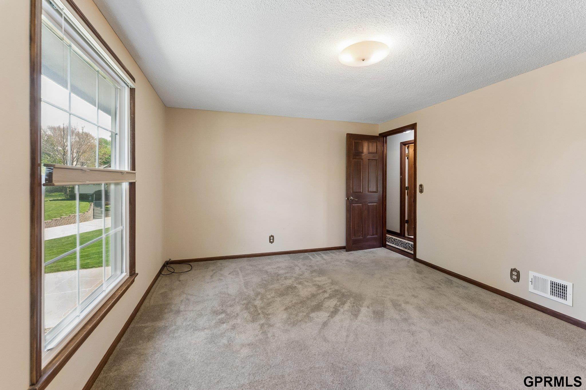 12611 Schroeder Circle