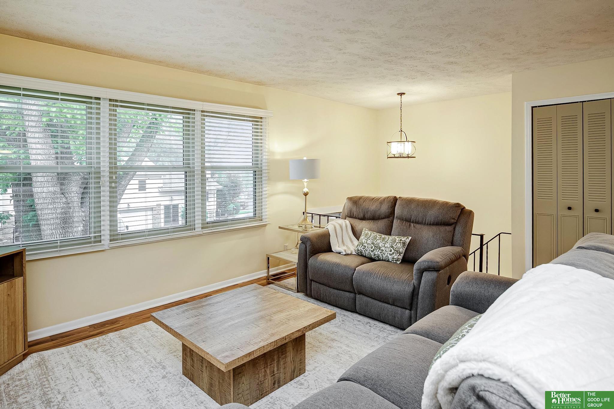 2306 S 119th Court