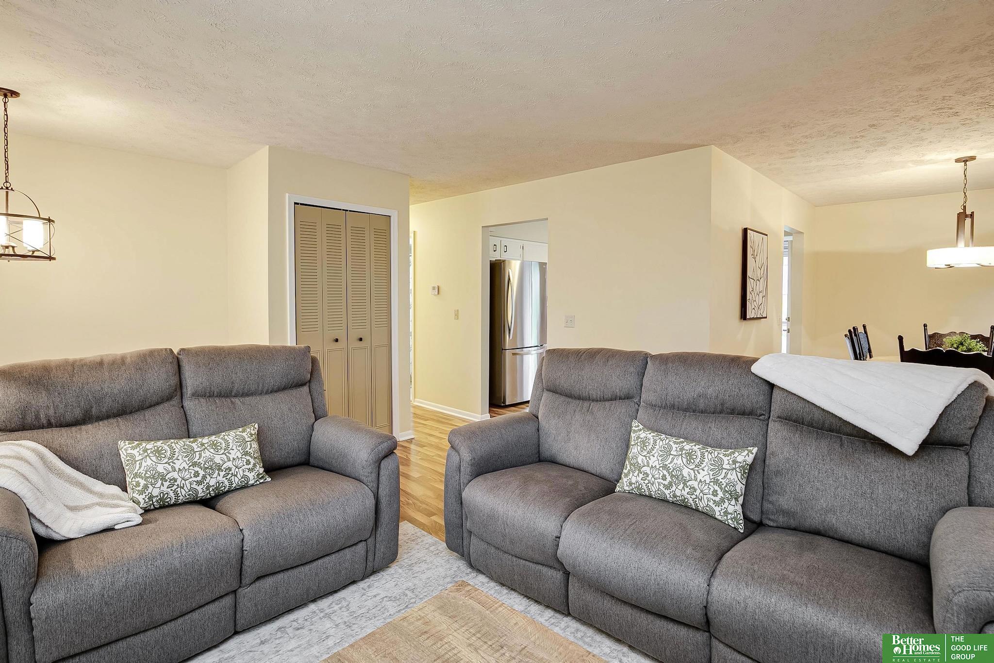 2306 S 119th Court