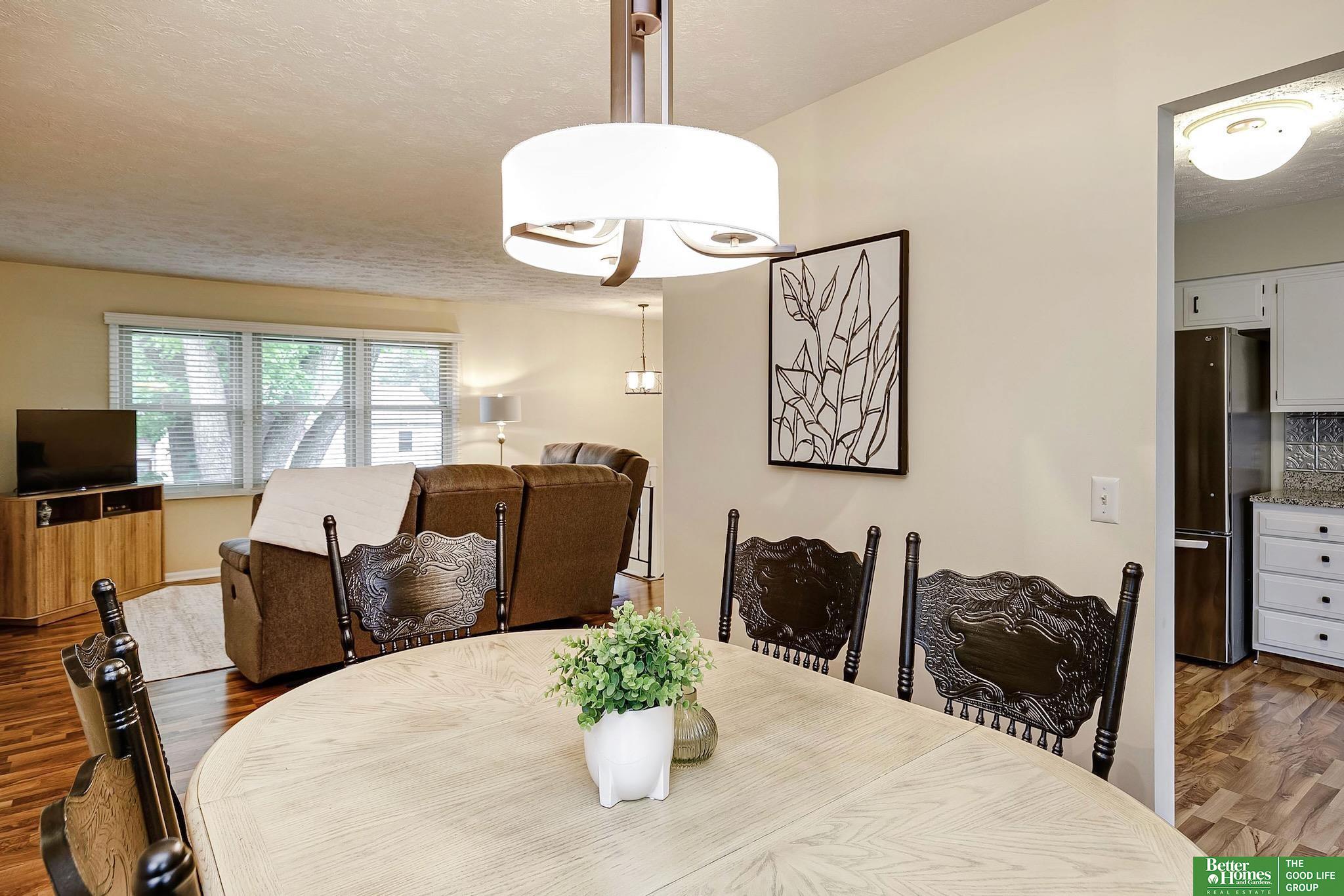 2306 S 119th Court