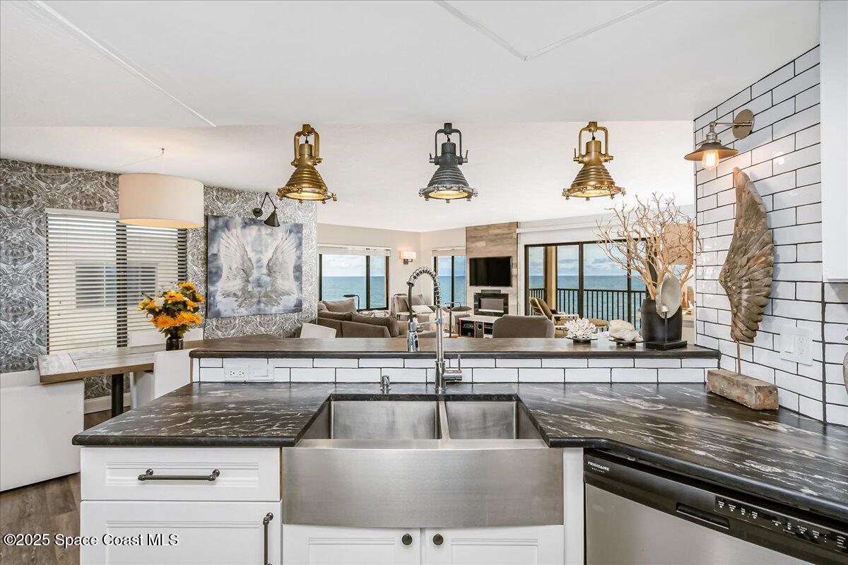 6309 Highway A1a S, 361