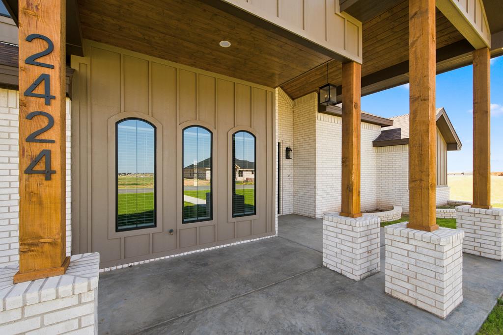 2424 S County Rd 1054