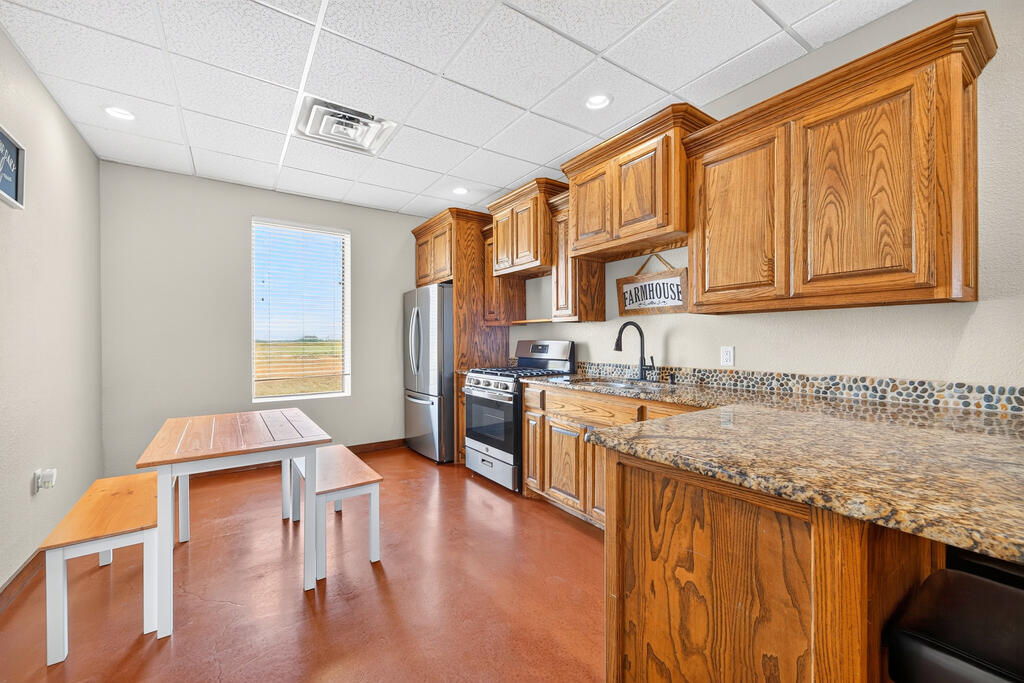 12107 E County Rd 89