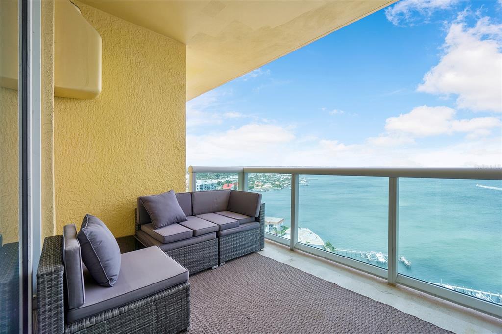2650 LAKE SHORE DRIVE Unit: 2203