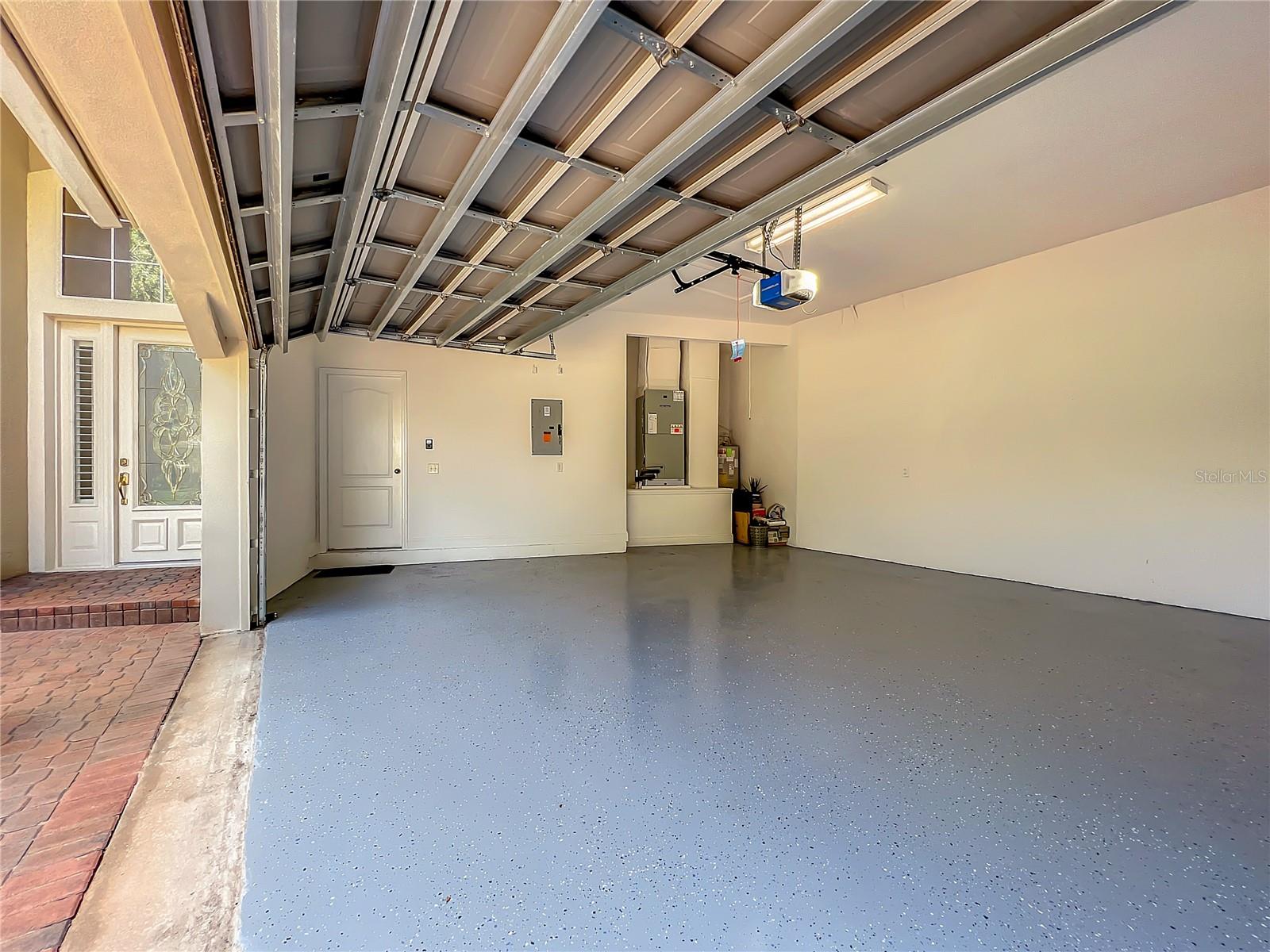 10531 HOLLY CREST DRIVE