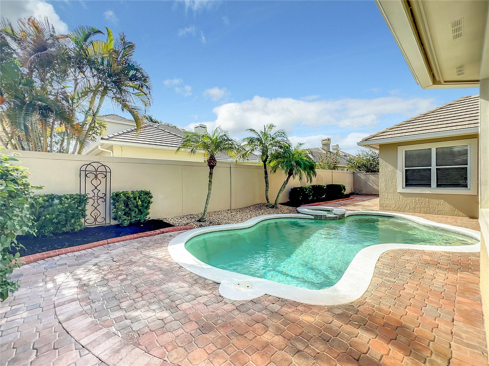 10531 HOLLY CREST DRIVE