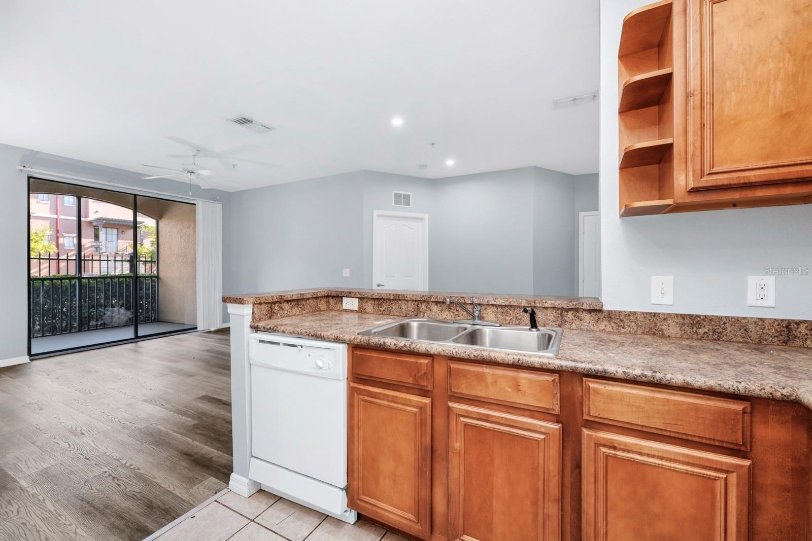 6157 METROWEST BLVD #106