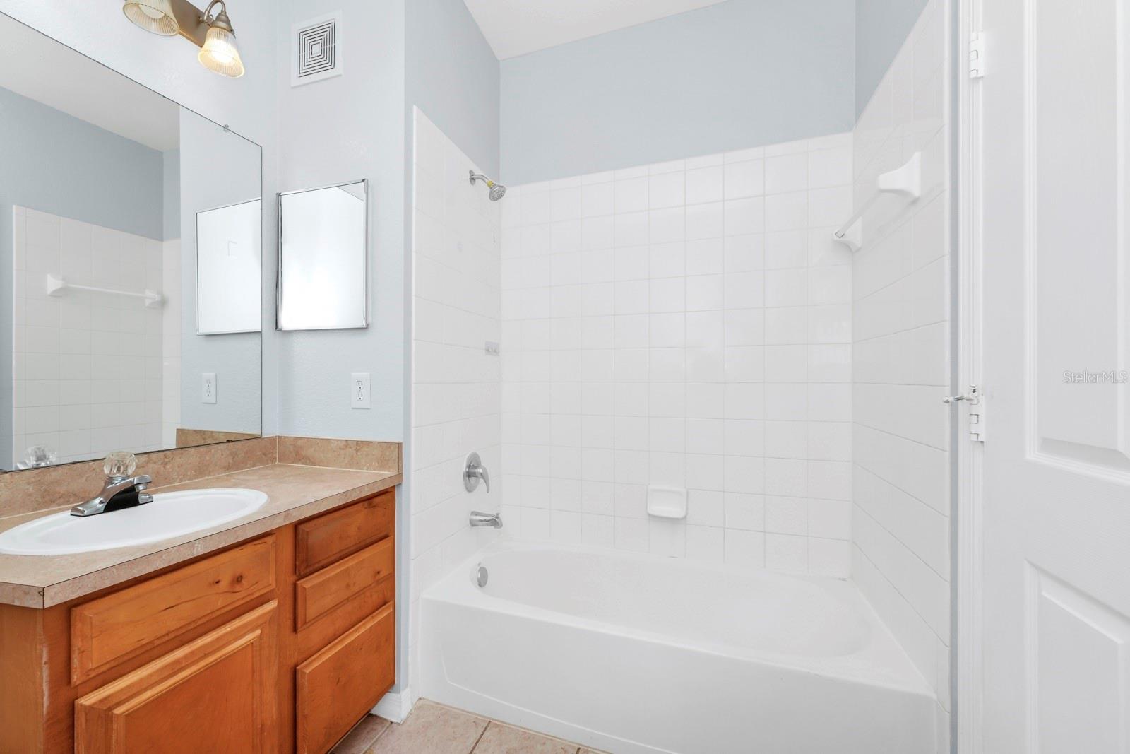 6157 METROWEST BLVD #106