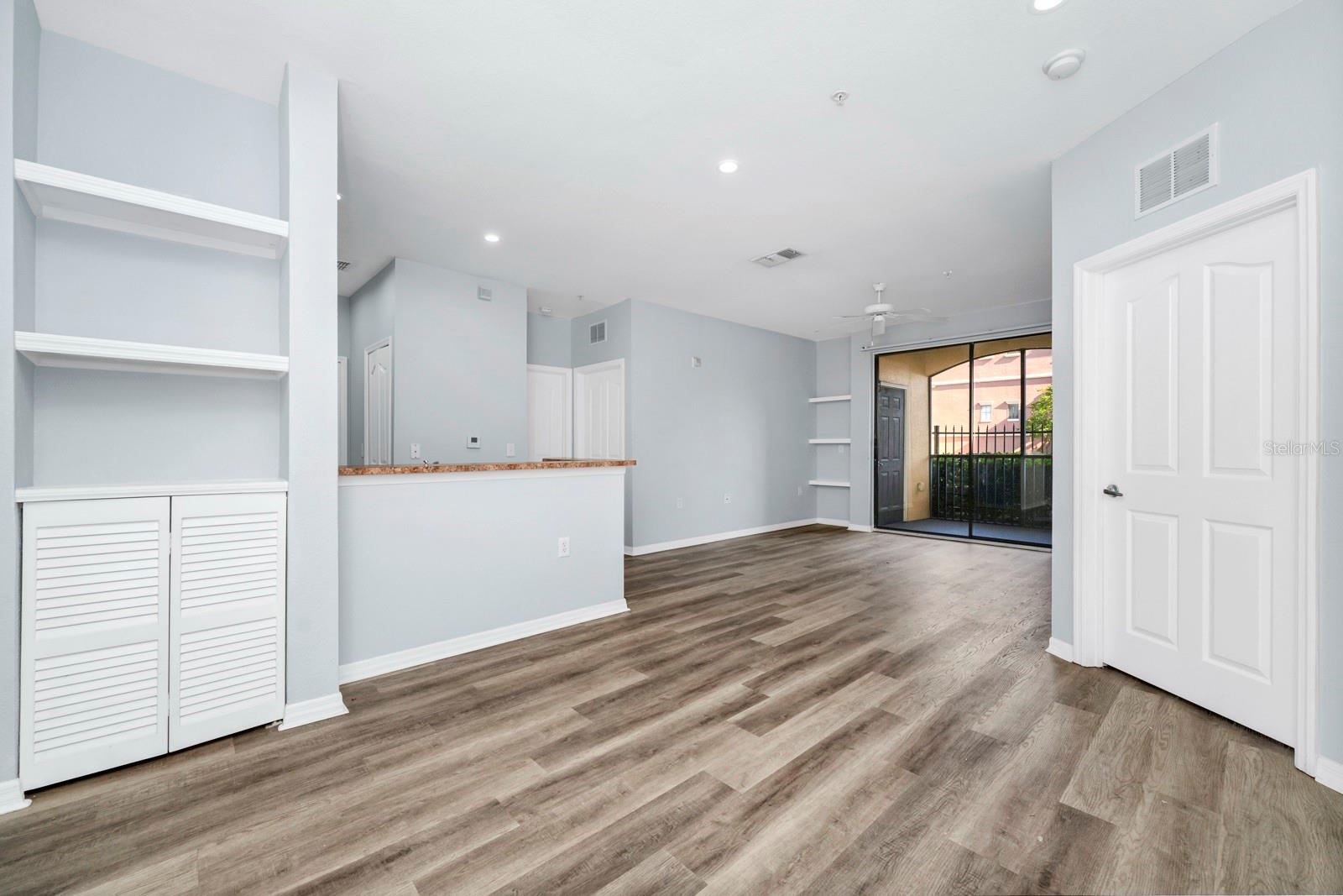 6157 METROWEST BLVD #106