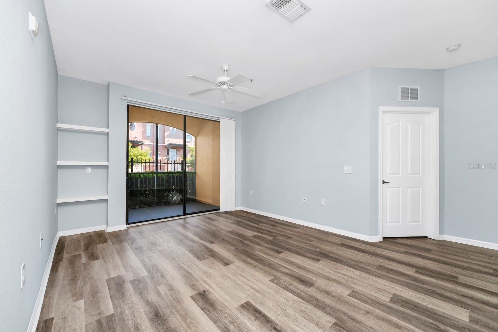6157 METROWEST BLVD #106
