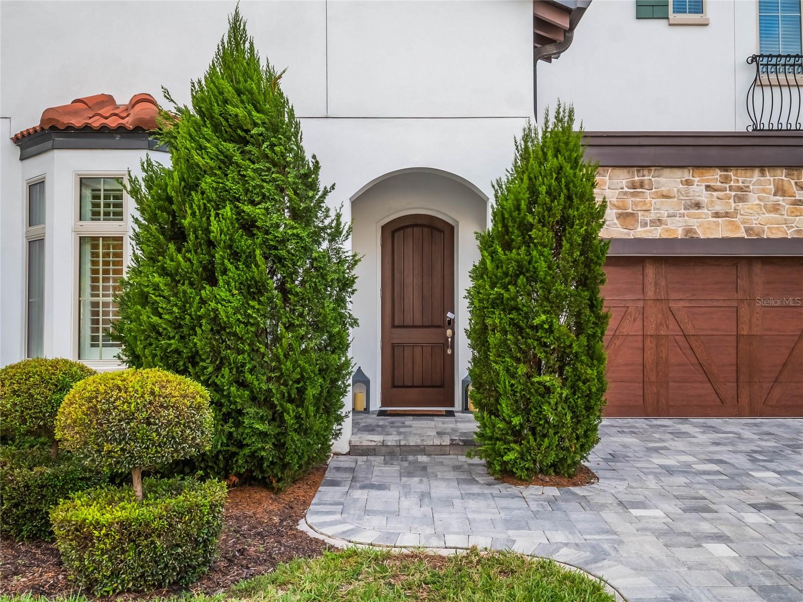 10564 ROYAL CYPRESS WAY