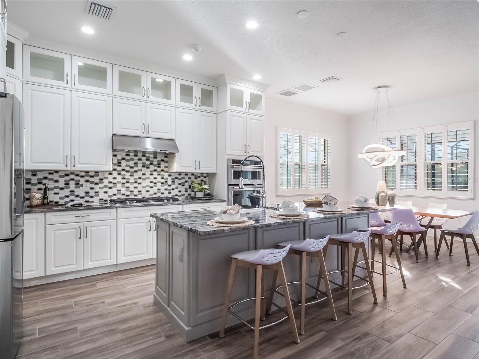 10564 ROYAL CYPRESS WAY