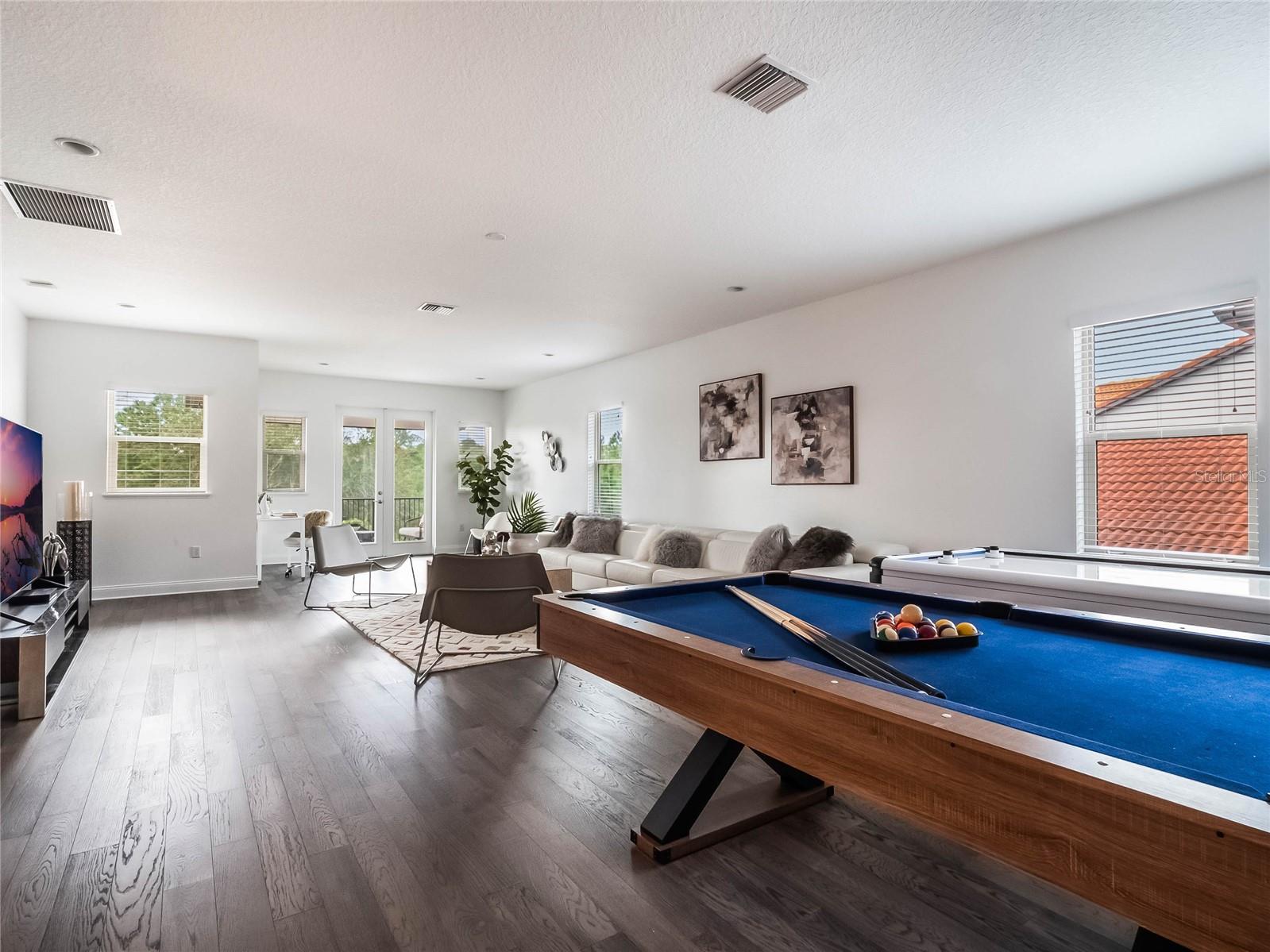 10564 ROYAL CYPRESS WAY