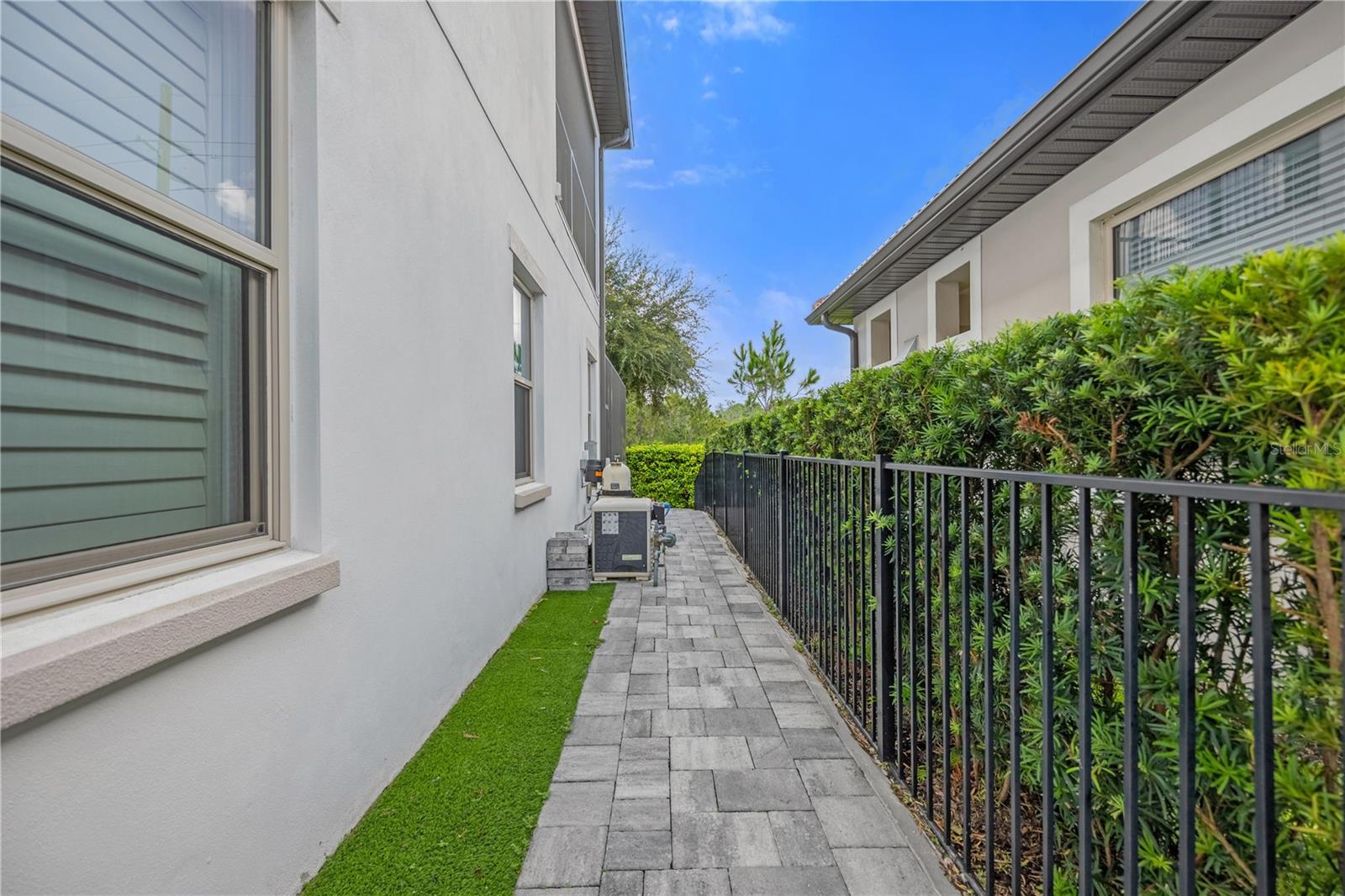 10564 ROYAL CYPRESS WAY