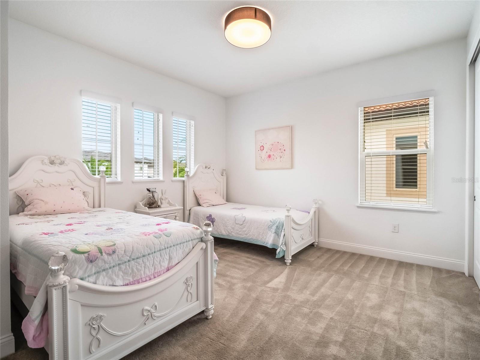 10564 ROYAL CYPRESS WAY