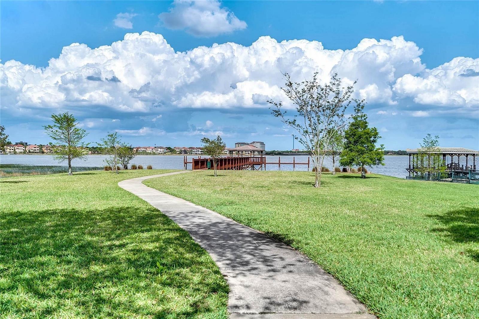 8826 SOUTHERN BREEZE DR