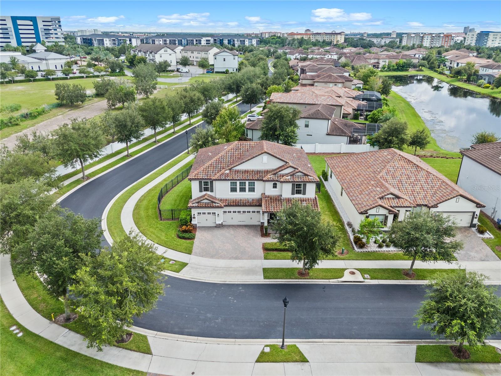 10748 CITRON OAKS DR