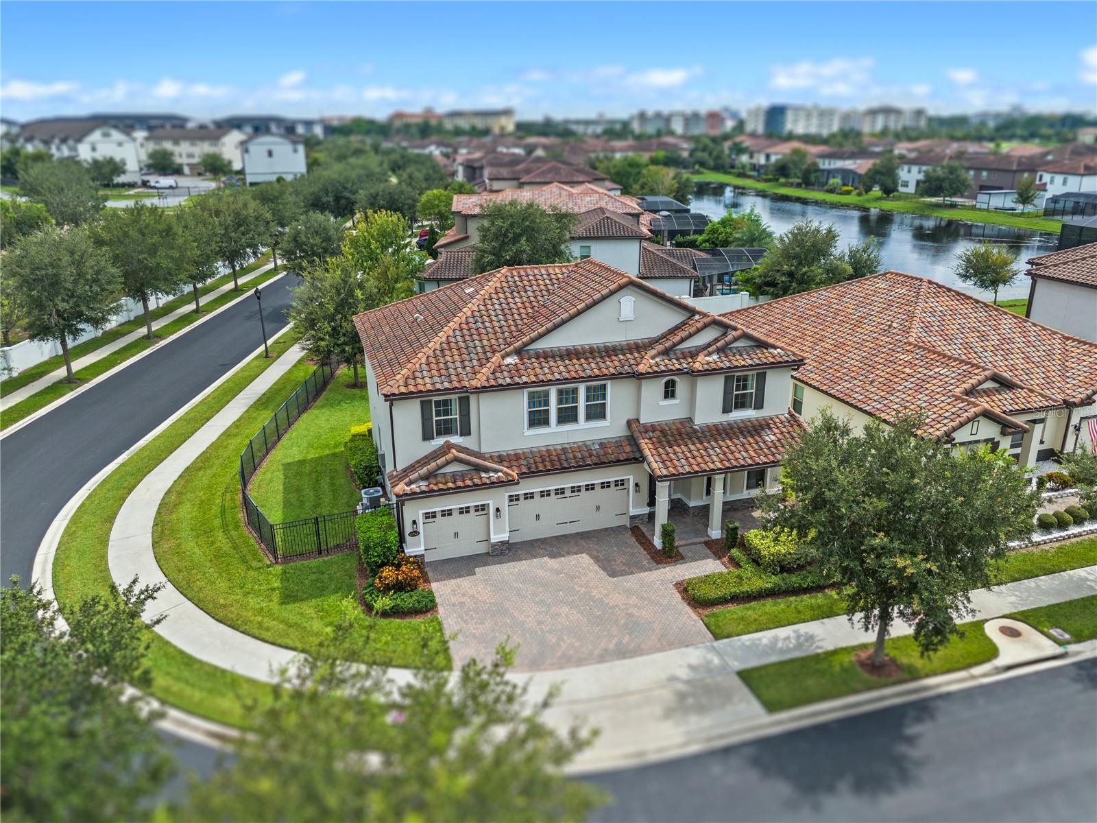 10748 CITRON OAKS DR