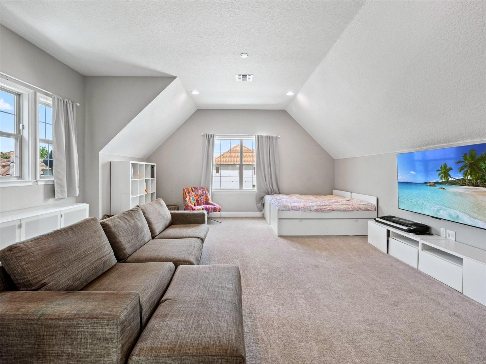 7654 BLUE QUAIL LN