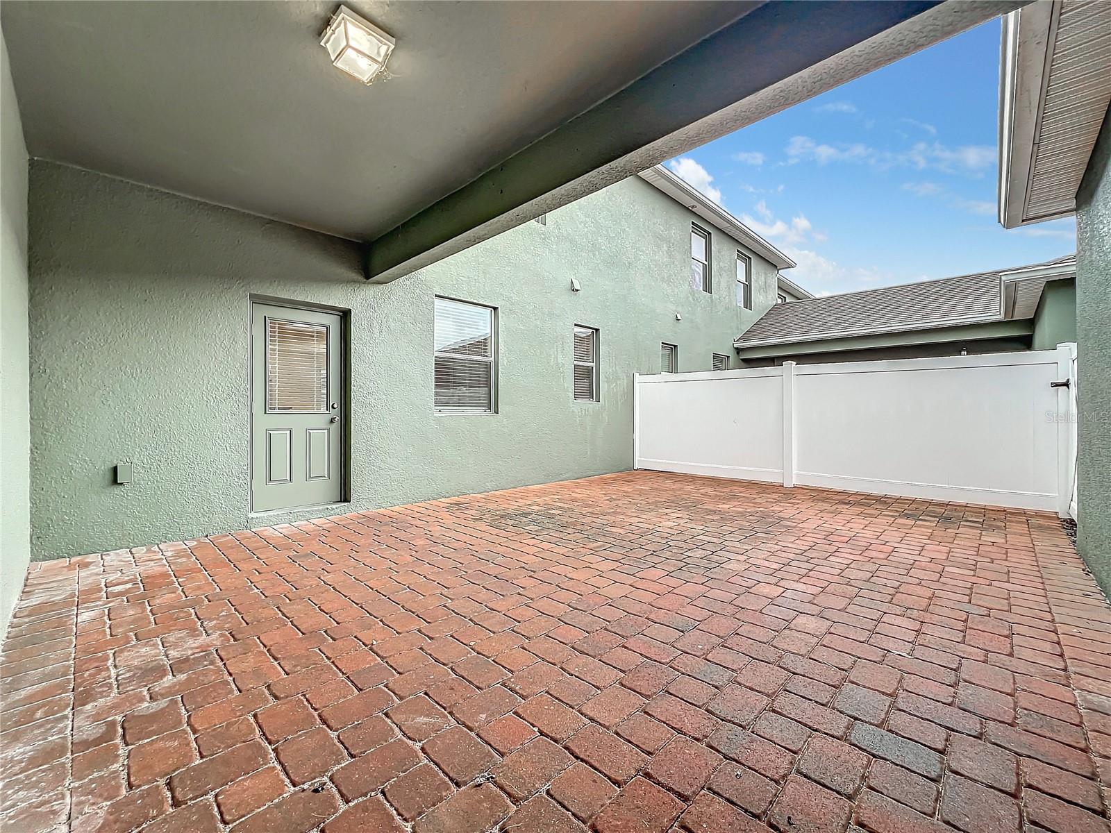 5637 LAUREL CHERRY AVE