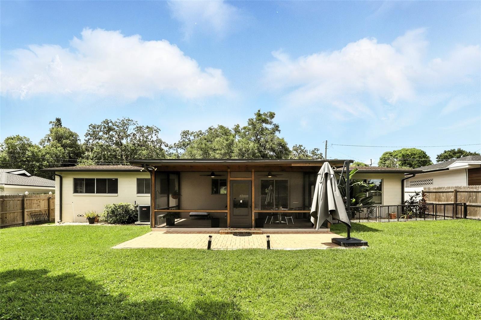 100 W NEW HAMPSHIRE ST