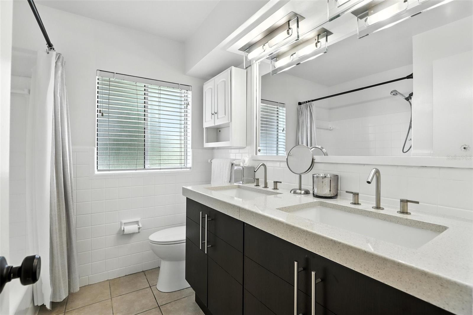 100 W NEW HAMPSHIRE ST