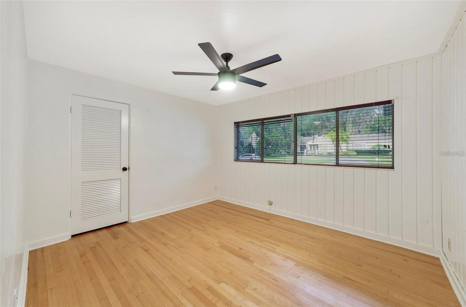 100 W NEW HAMPSHIRE ST