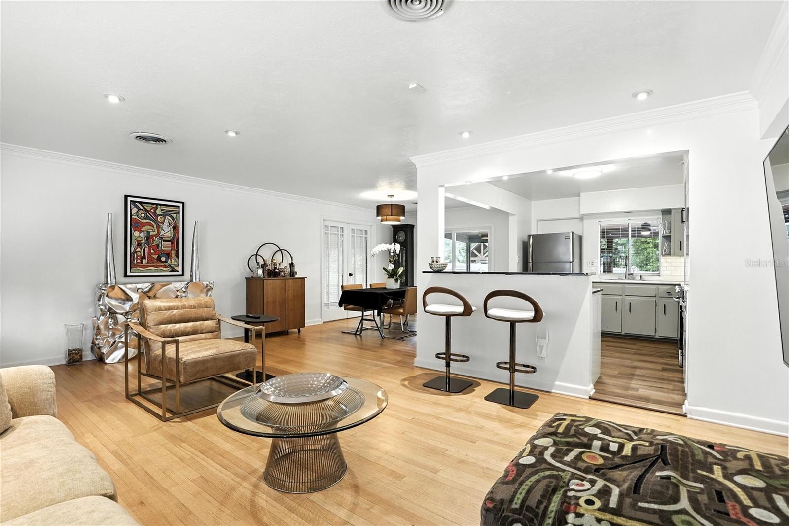 100 W NEW HAMPSHIRE ST