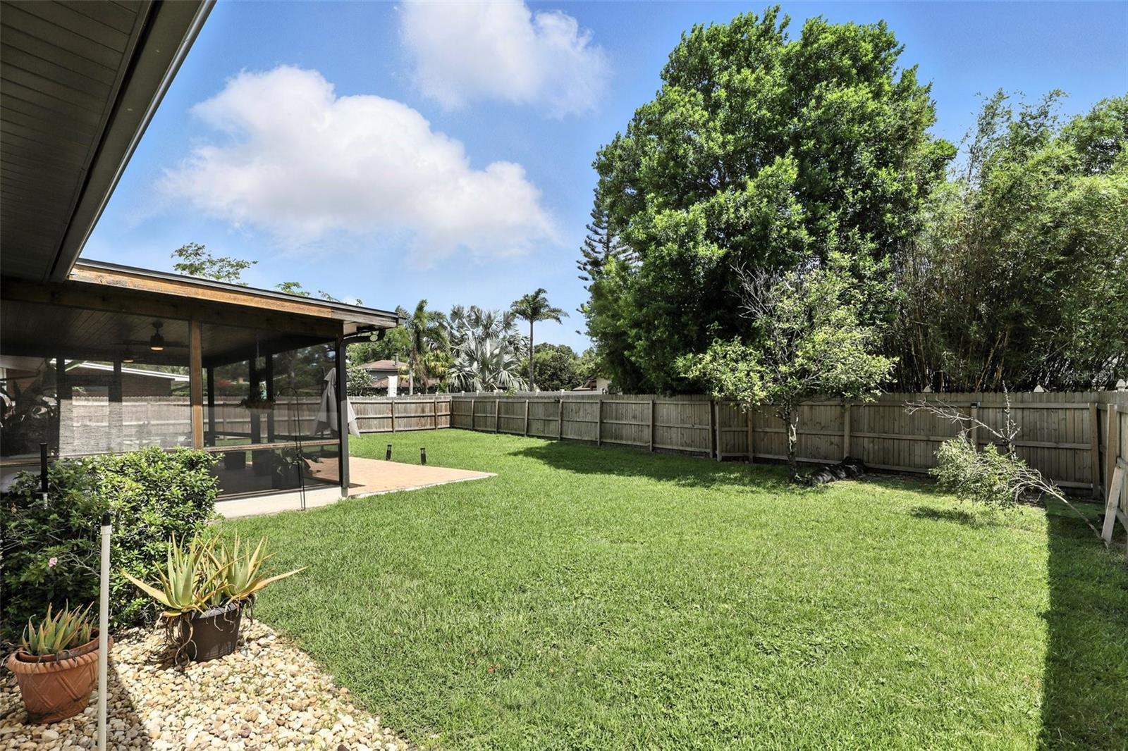 100 W NEW HAMPSHIRE ST