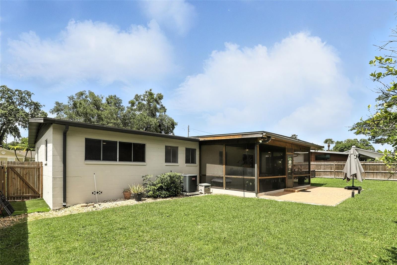 100 W NEW HAMPSHIRE ST