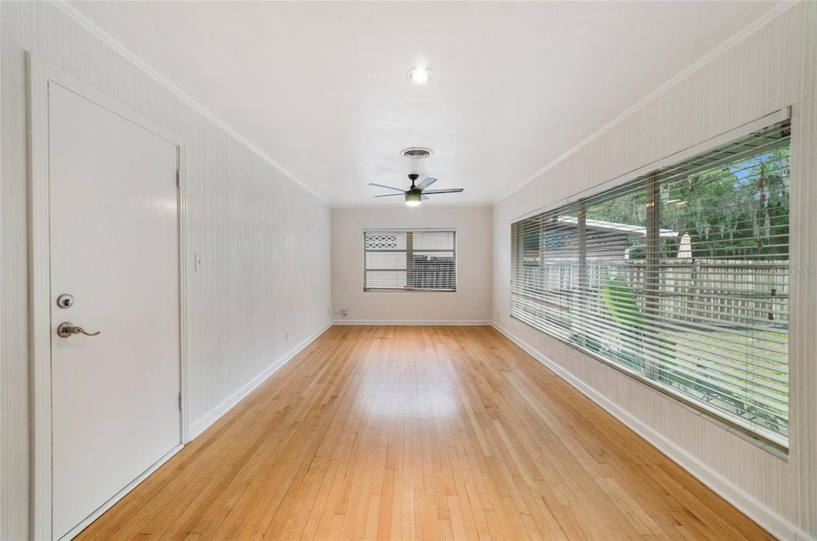 100 W NEW HAMPSHIRE ST