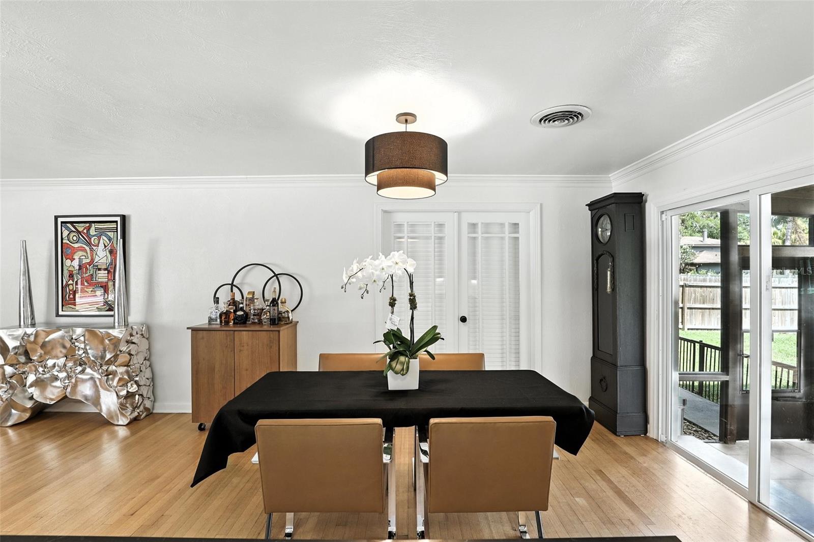 100 W NEW HAMPSHIRE ST