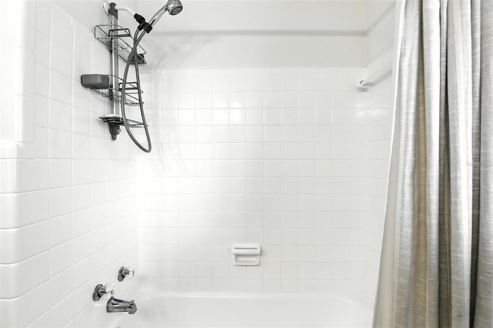 100 W NEW HAMPSHIRE ST