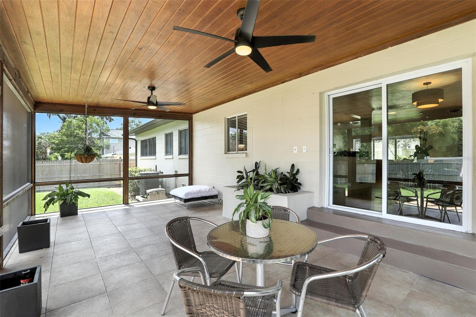 100 W NEW HAMPSHIRE ST