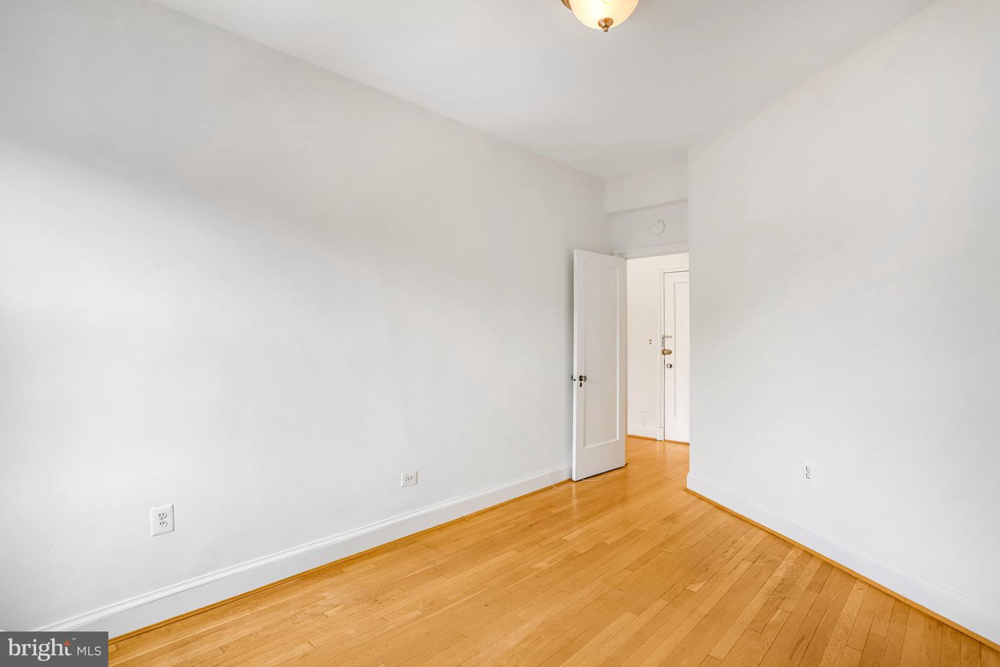 2032-2040 Belmont Rd NW #521
