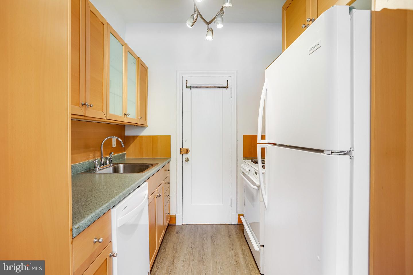 2032-2040 Belmont Rd NW #521