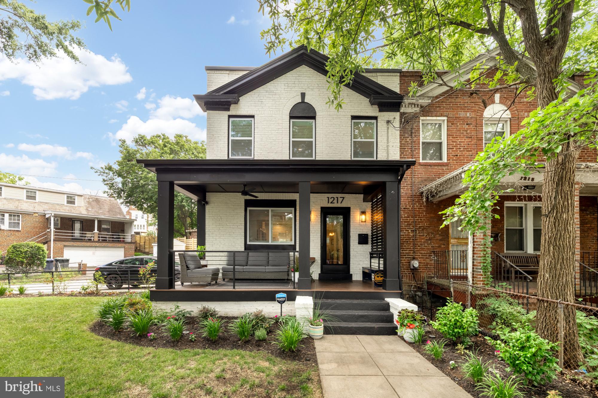 1217 TAYLOR STREET NE