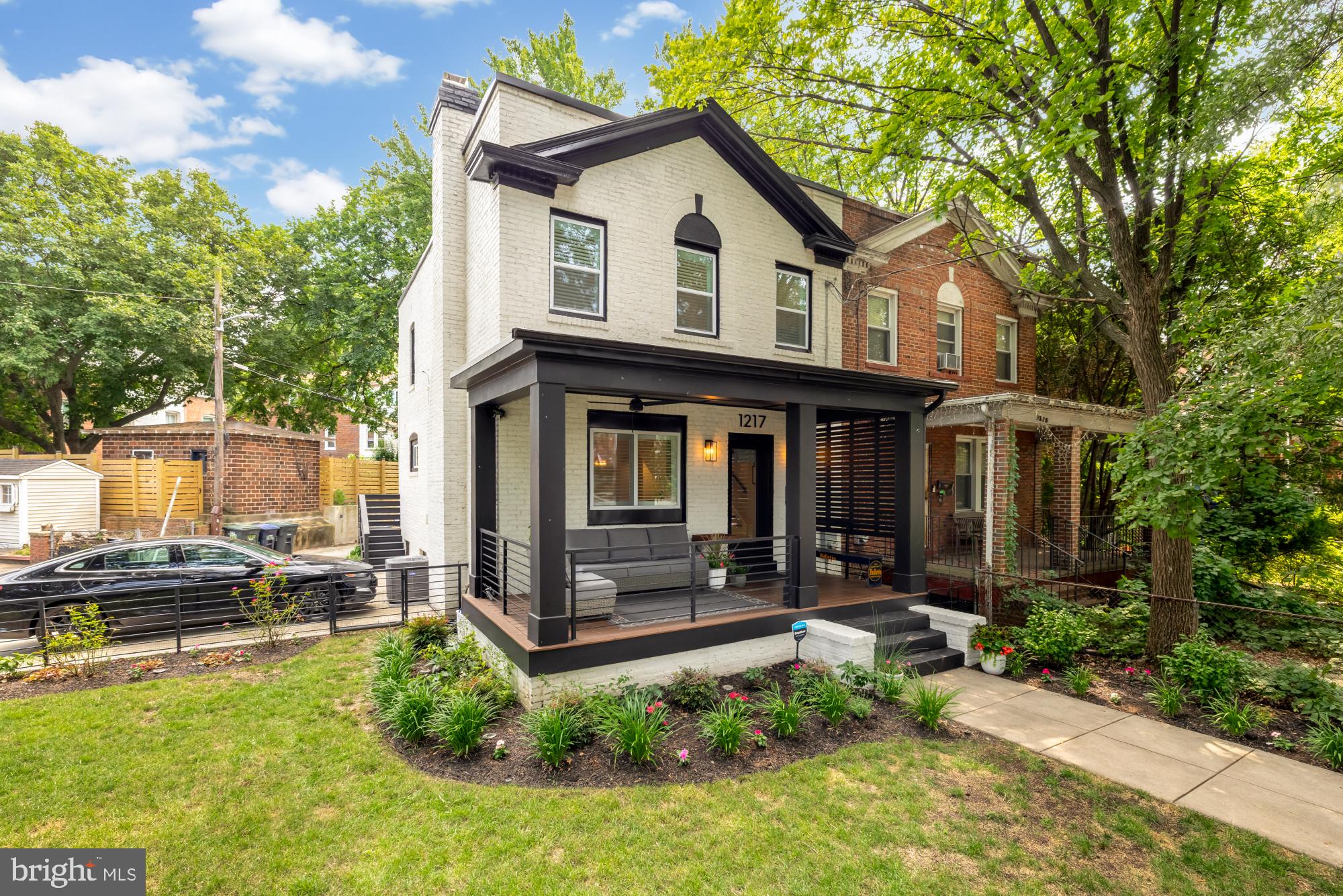 1217 TAYLOR STREET NE