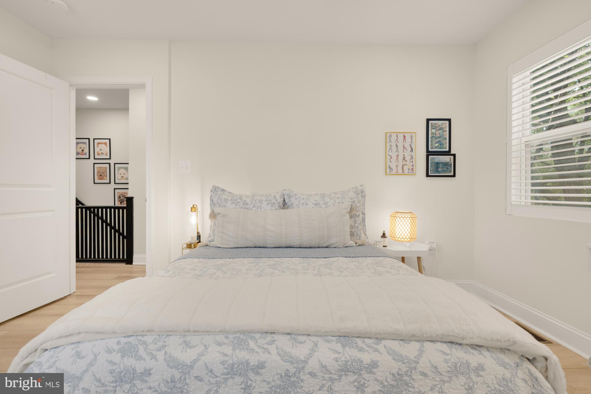 1217 TAYLOR STREET NE