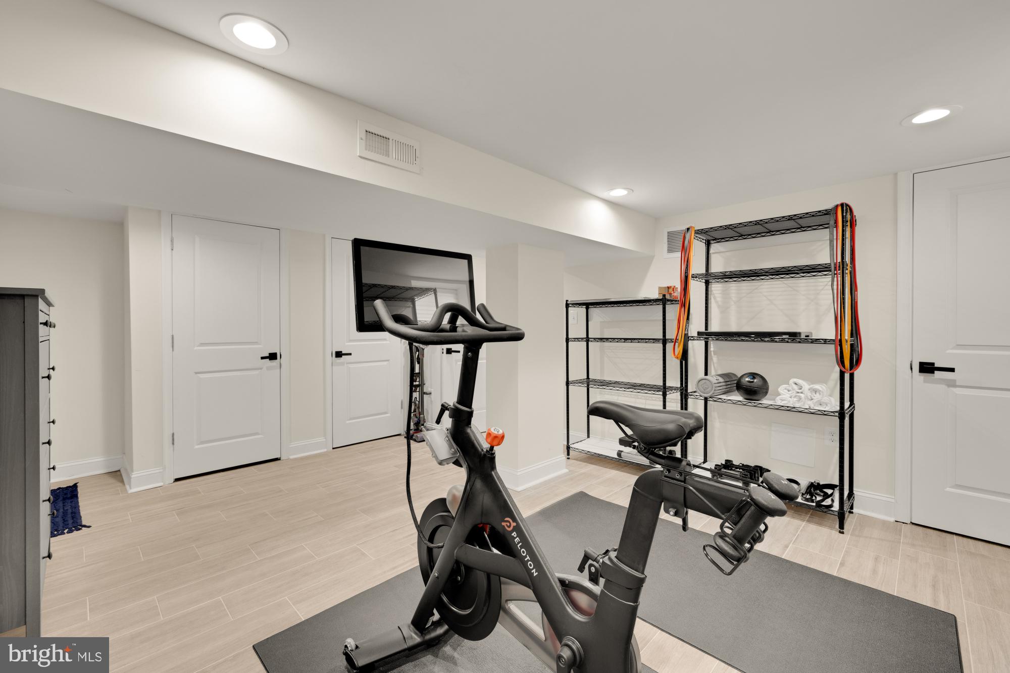 1217 TAYLOR STREET NE