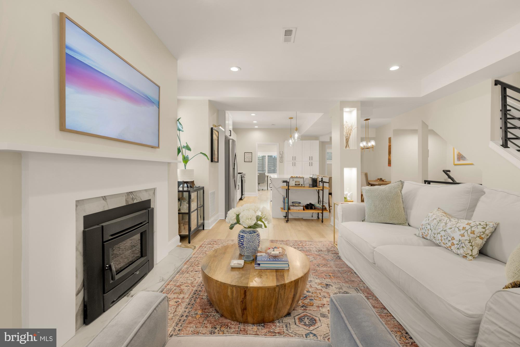 1217 TAYLOR STREET NE