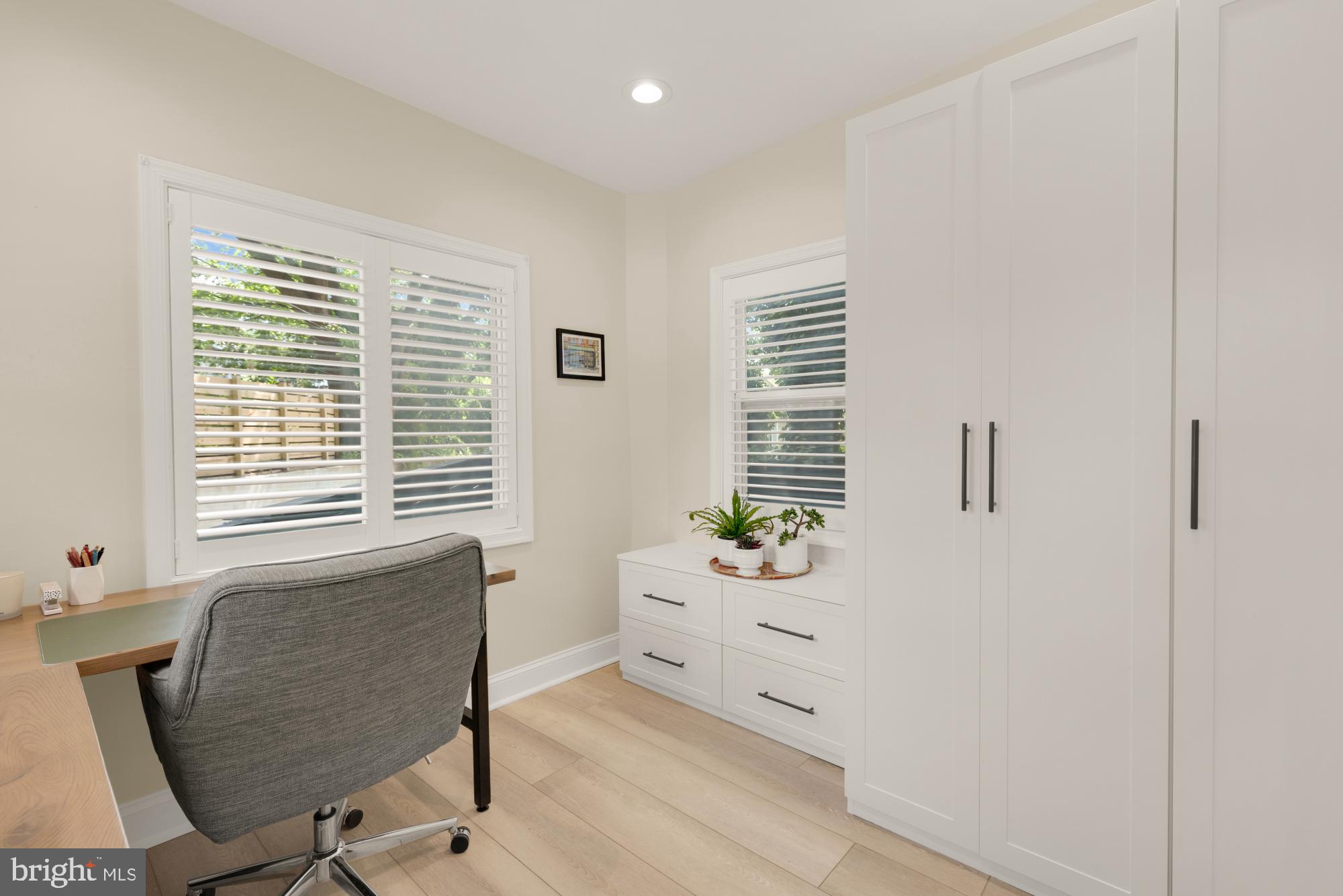 1217 TAYLOR STREET NE