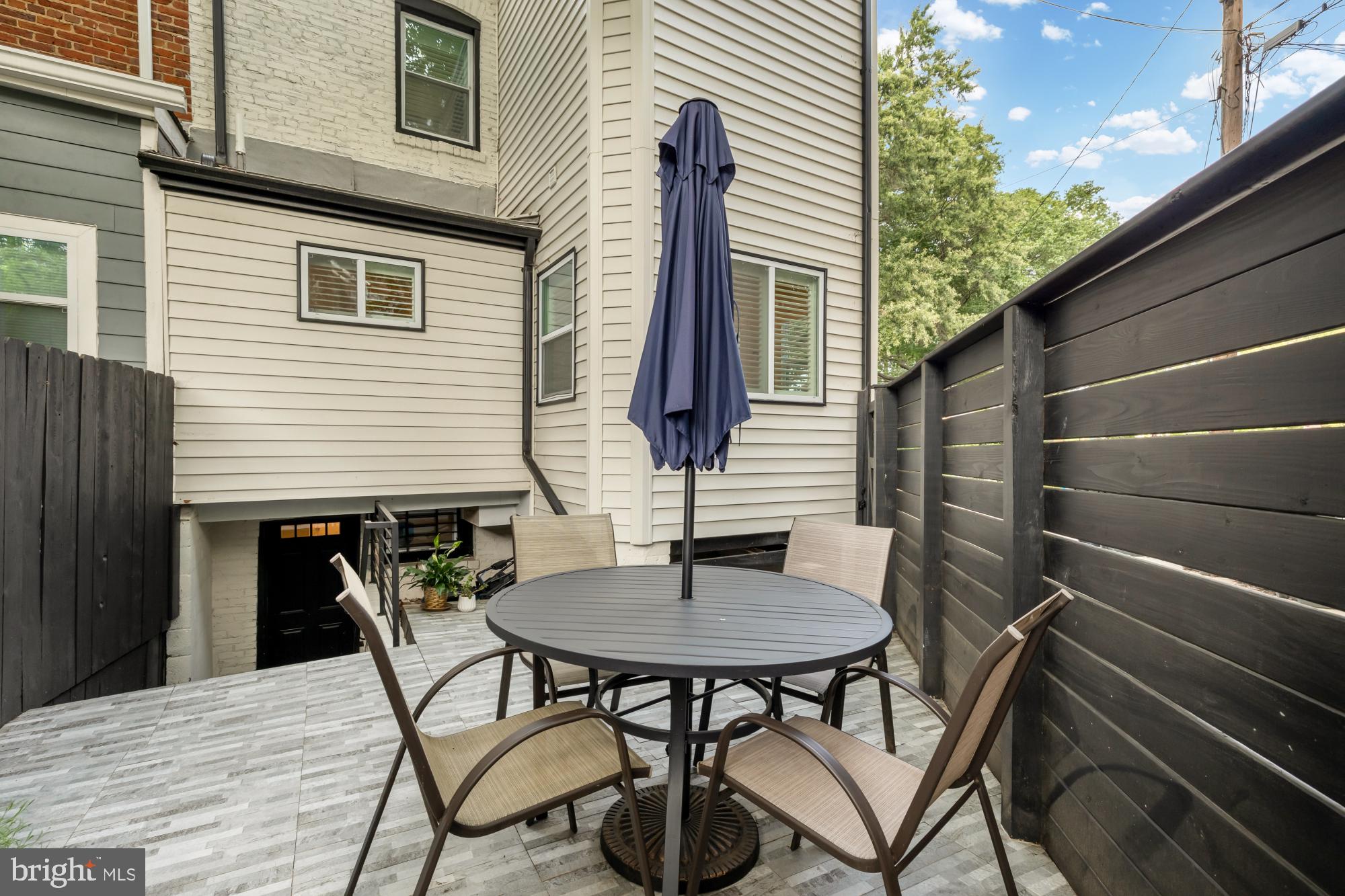 1217 TAYLOR STREET NE