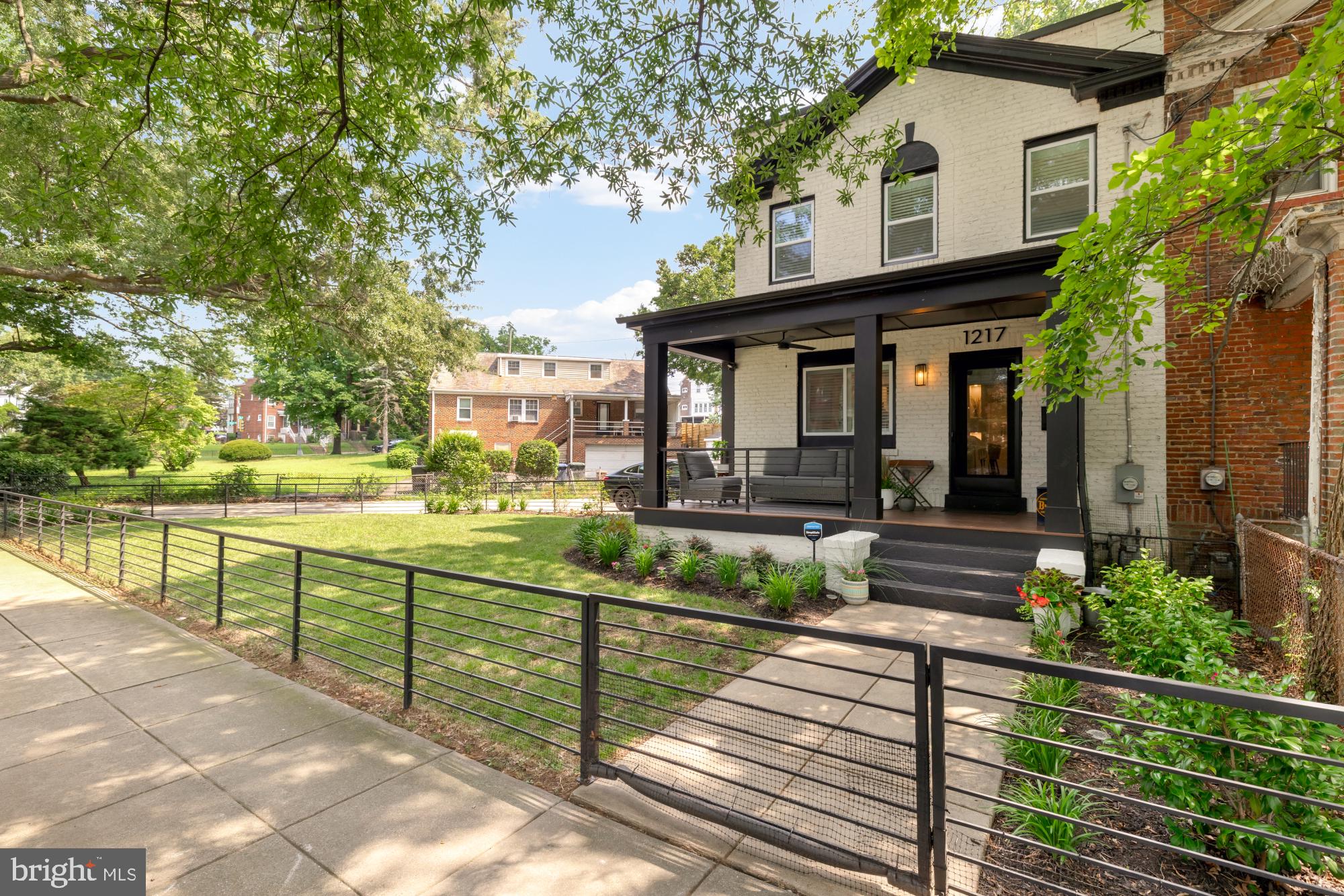 1217 TAYLOR STREET NE