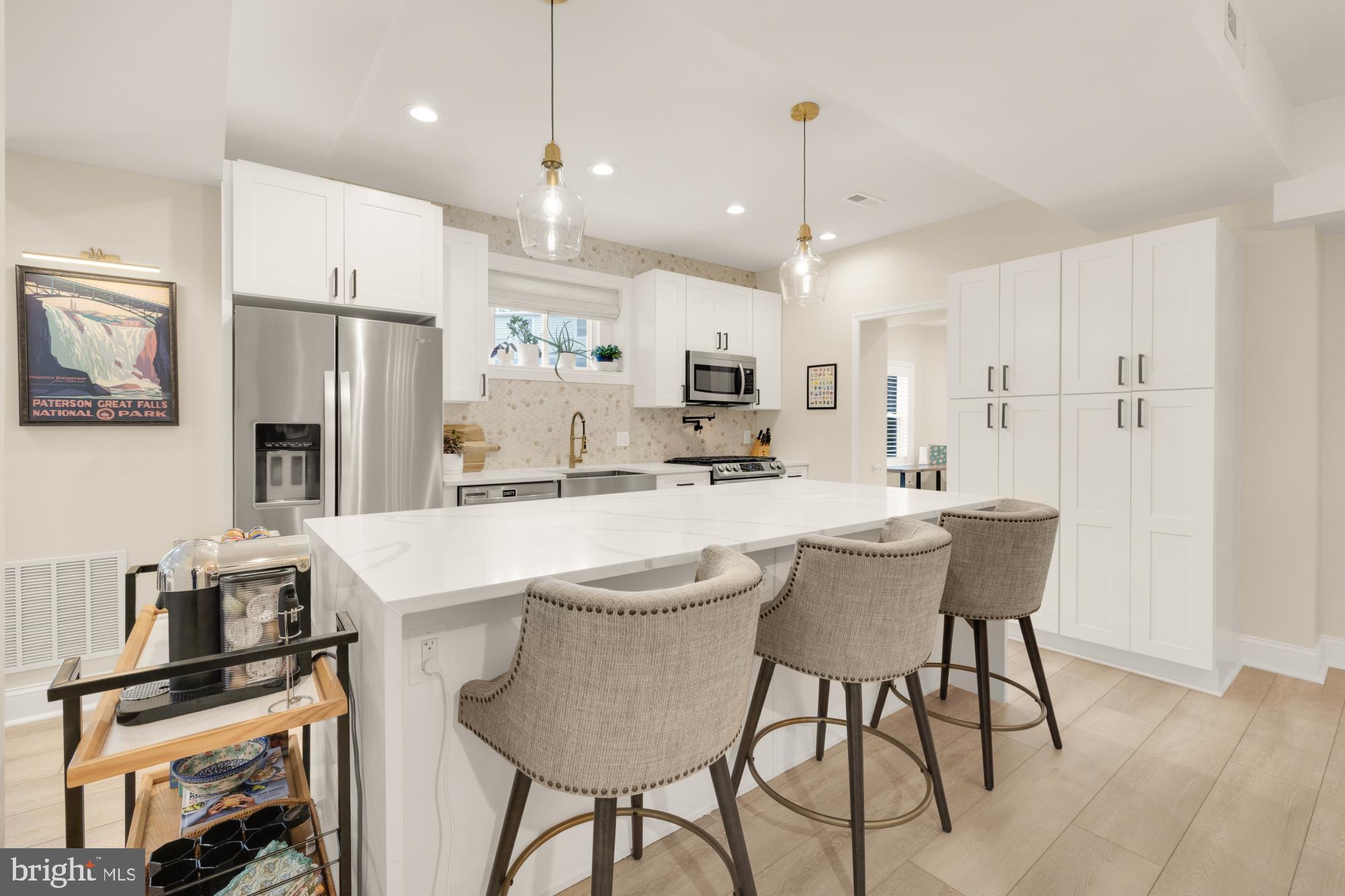 1217 TAYLOR STREET NE