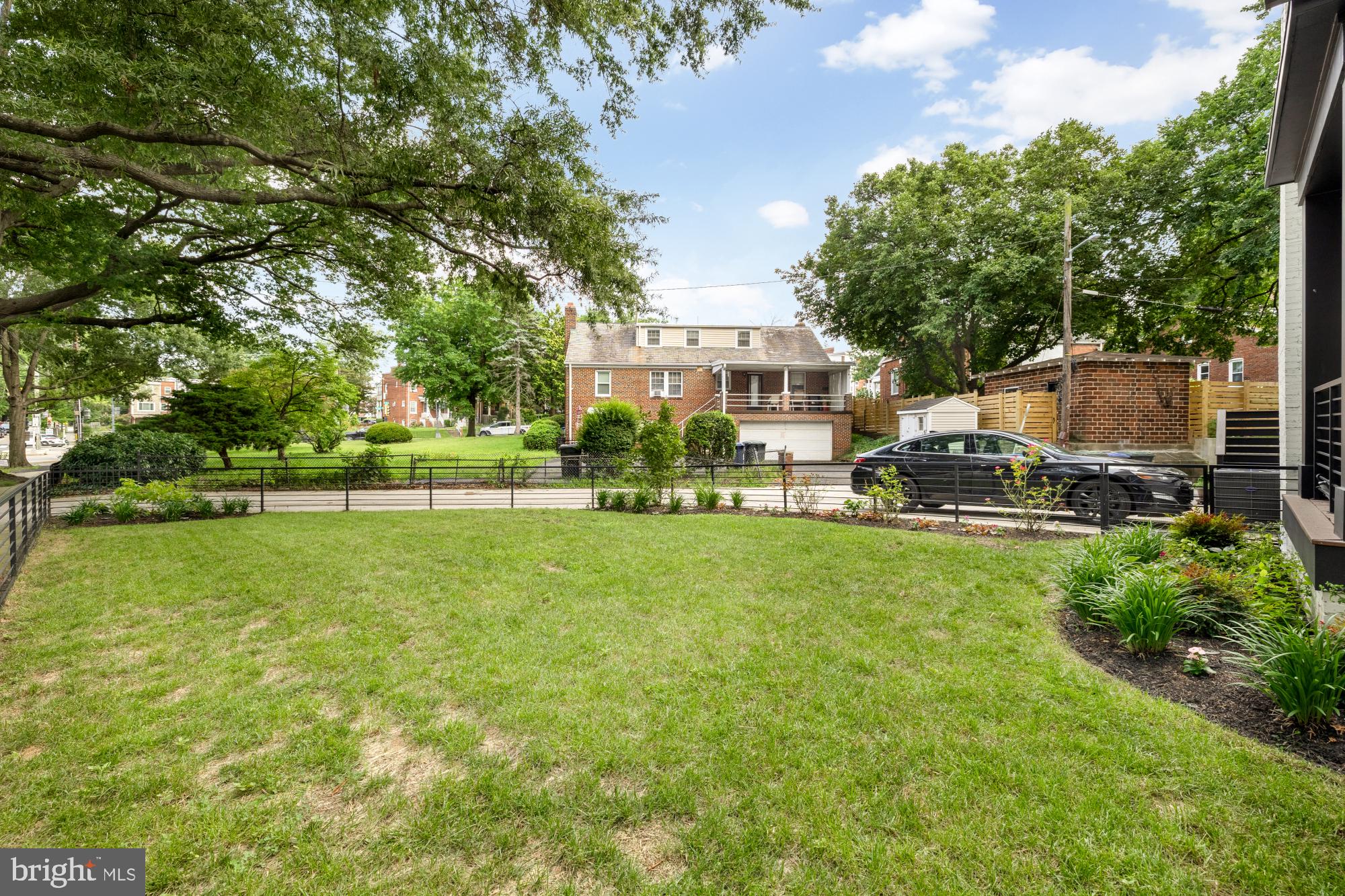 1217 TAYLOR STREET NE