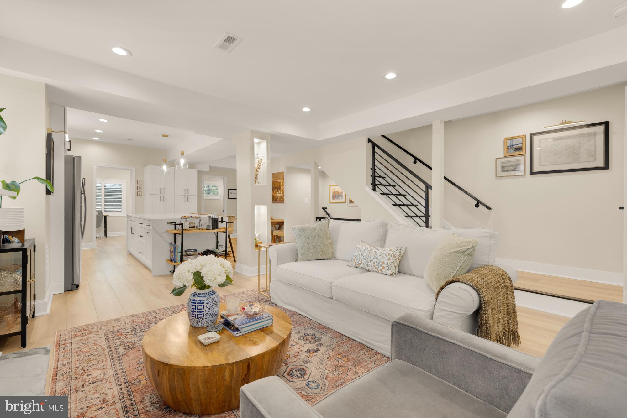 1217 TAYLOR STREET NE