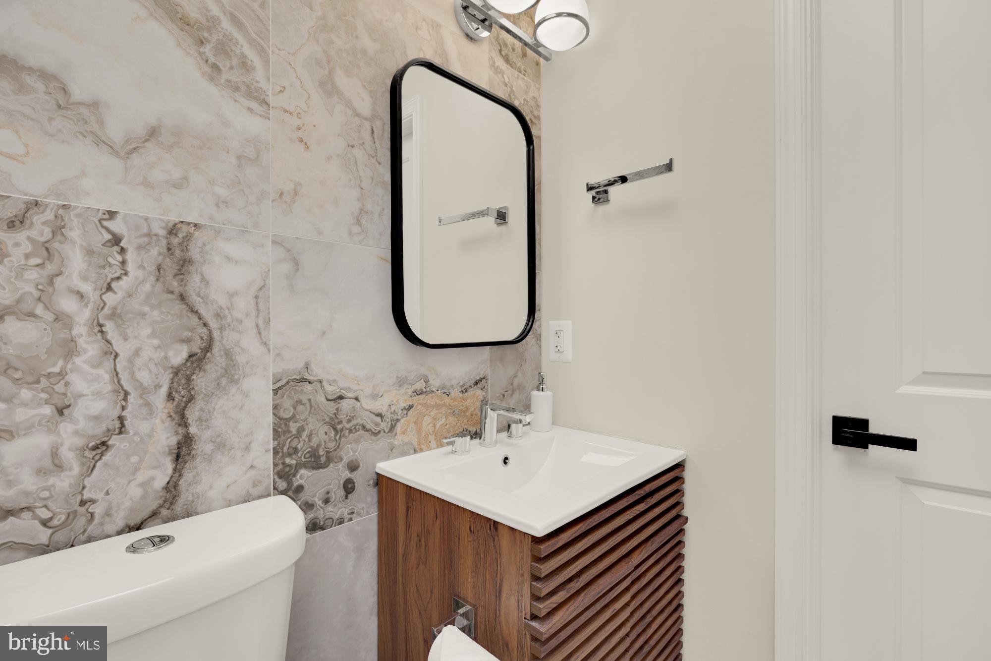 1217 TAYLOR STREET NE