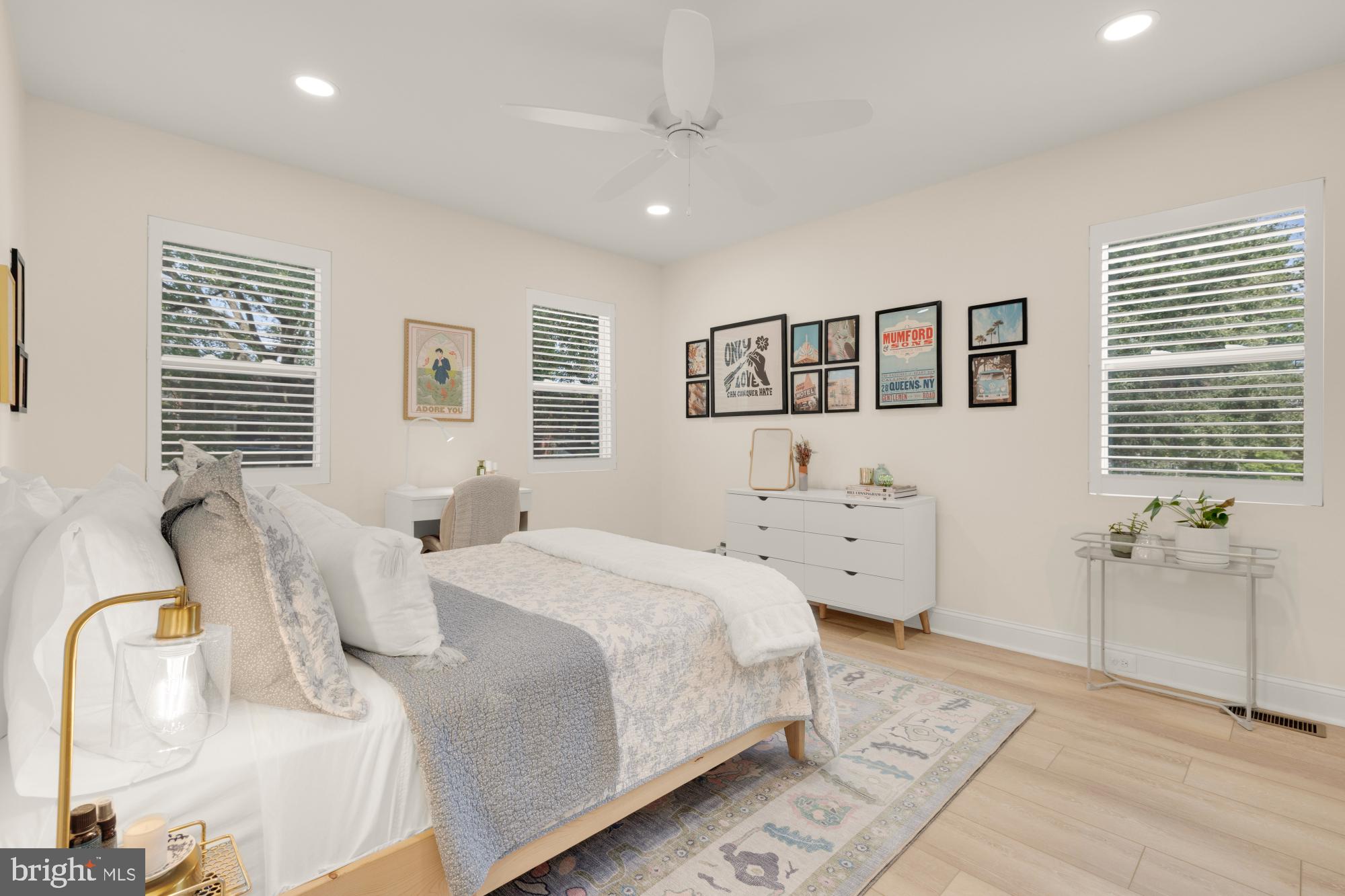 1217 TAYLOR STREET NE