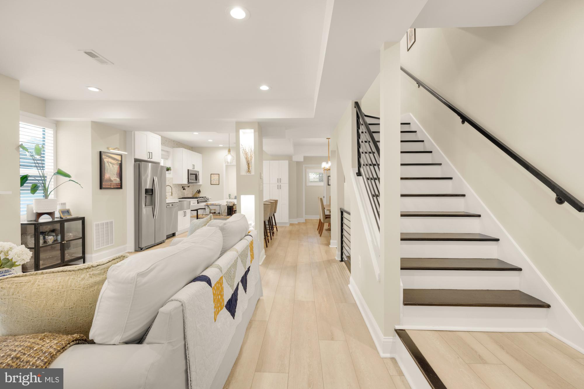 1217 TAYLOR STREET NE